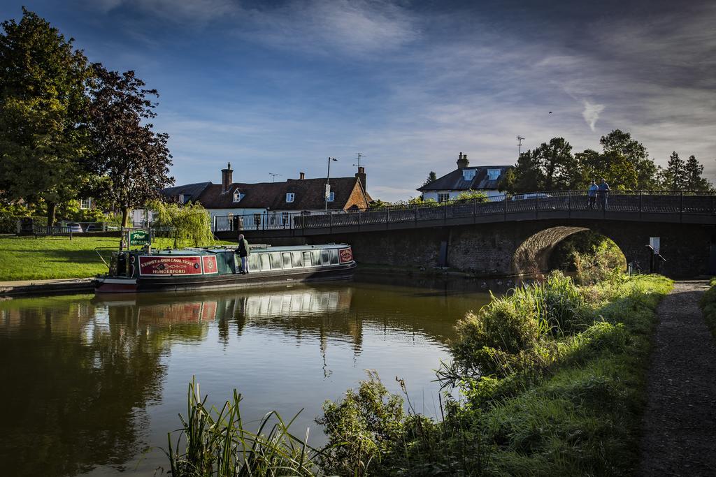 The Three Swans Hotel, Hungerford, Berkshire Экстерьер фото