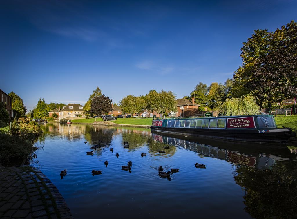The Three Swans Hotel, Hungerford, Berkshire Экстерьер фото