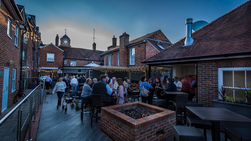 The Three Swans Hotel, Hungerford, Berkshire Экстерьер фото