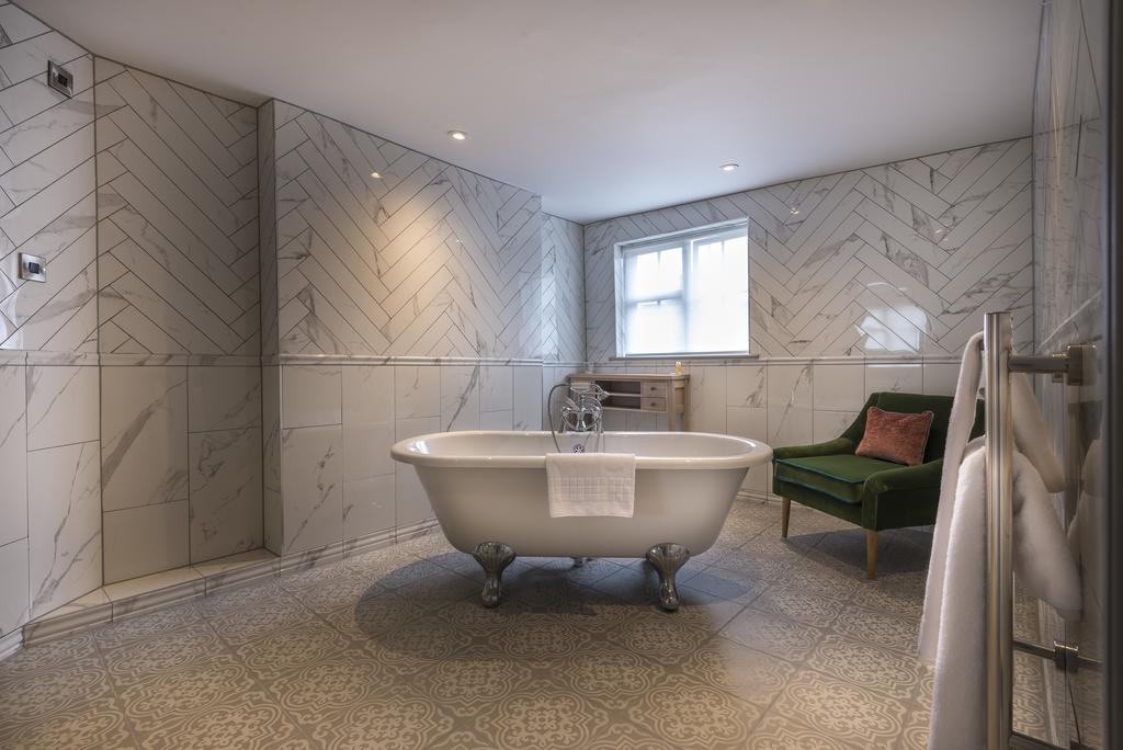 The Three Swans Hotel, Hungerford, Berkshire Экстерьер фото