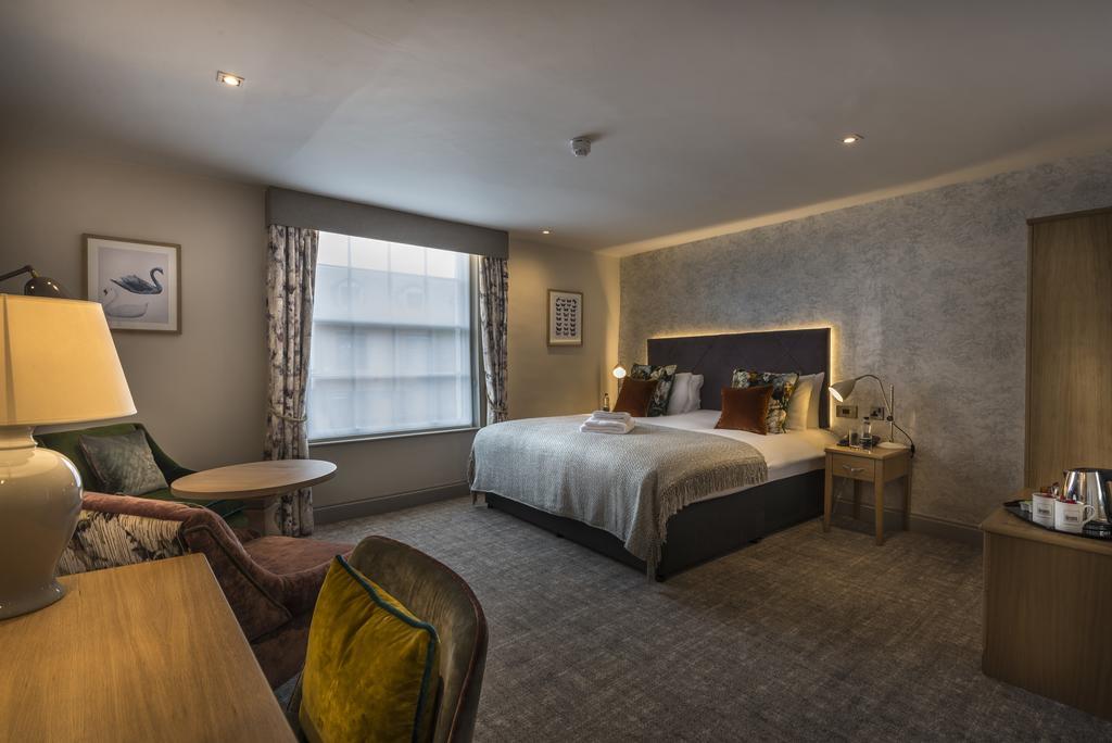 The Three Swans Hotel, Hungerford, Berkshire Экстерьер фото