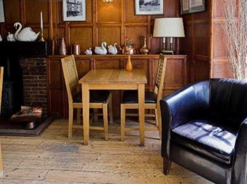 The Three Swans Hotel, Hungerford, Berkshire Экстерьер фото
